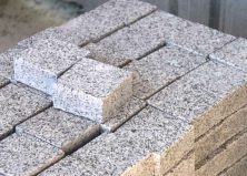 Пиленая гранитная брусчатка